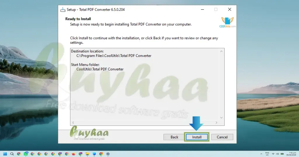Jendela Ready to Install pada setup Total PDF Converter yang menampilkan ringkasan lokasi instalasi dan tombol Install disorot panah biru.