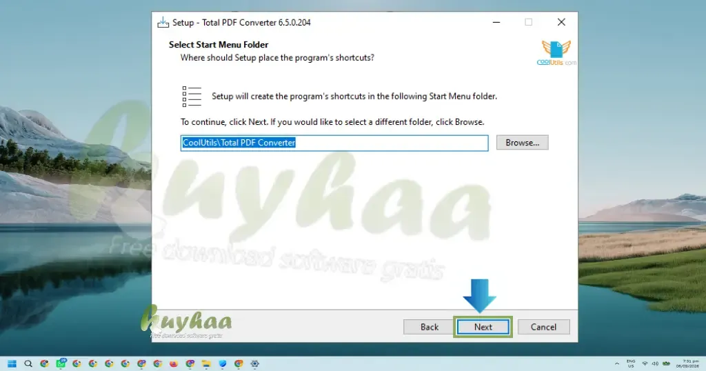 Jendela Select Start Menu Folder pada instalasi Total PDF Converter dengan nama folder CoolUtils\Total PDF Converter dan tombol Next disorot panah biru.
